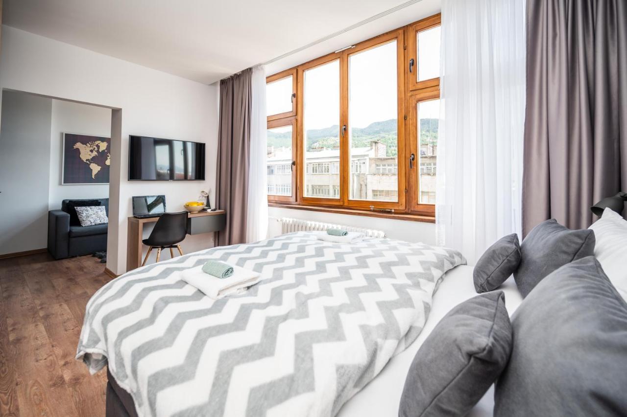 Modern And Bright Apartments - Main Street Сараево Экстерьер фото